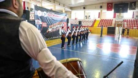Sivas’ta Merhum Nevzat Öztürk’ün Anısına Halk Oyunları Kulüpler İl Birinciliği Müsabakaları Düzenlendi